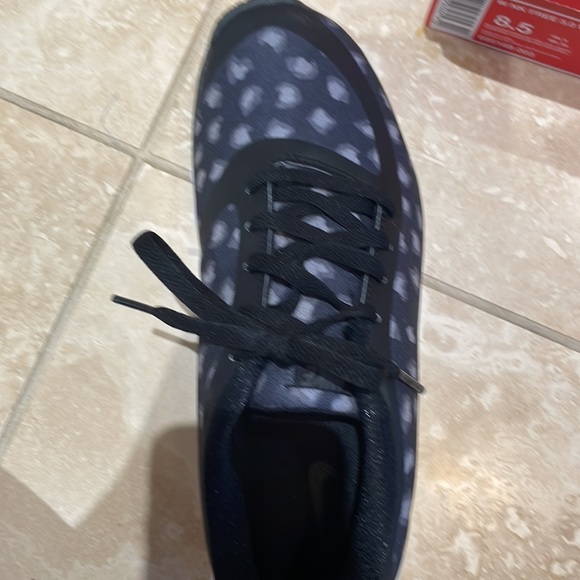 Never Worn in Box! Nike Free 5.0 V4 NS PT Running Shoes - Picture 7 of 7